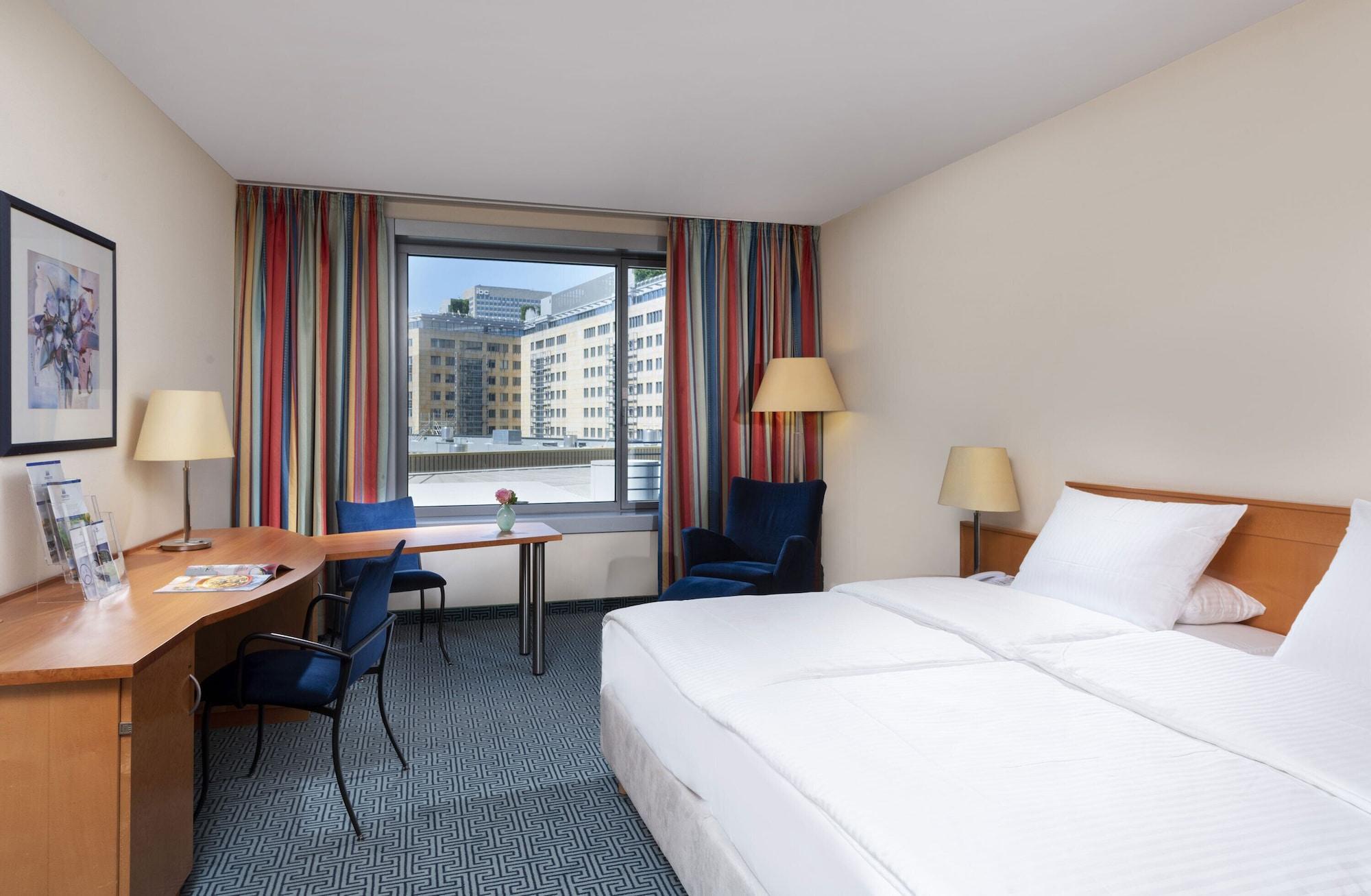 Maritim Hotel Frankfurt Frankfurt pe Main Exterior foto
